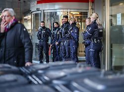 Millionencoup in Gelsenkirchen: Polizei prüft Videos von Tätern im Parkhaus