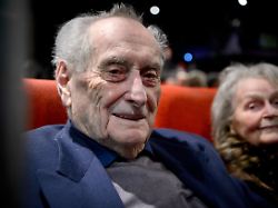 V 102. letu starosti umrl nemški igralec Walter Schultheiß