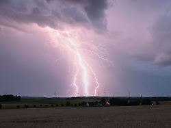 Baden-Württemberg: 2025 im Südwesten deutlich weniger Blitze als im Vorjahr