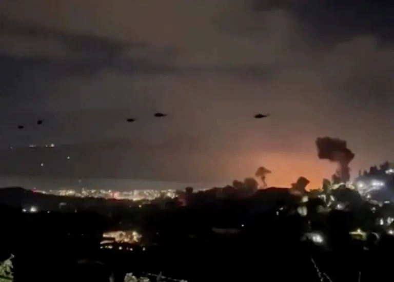 Helicopters-fly-past-plumes-of-smoke-rising-from-explosions-in-Caracas-Venezuela-January-3-2026-in-this-screen-grab-obtained-from-video-obtained-by-Reuters-Video-Obtained-by-Reuters-via-REUTERS-THIS-IMAGE-HAS-BEEN-SUPPLIED-BY-A-THIRD-PARTY-NO-RESALES-NO-ARCHIVES-NEWS-USE-ONLY-THIS-PICTURE-WAS-PROCESSED-BY-REUTERS-TO-ENHANCE-QUALITY-AN-UNPROCESSED-VERSION-HAS-BEEN-PROVIDED-SEPARATELY