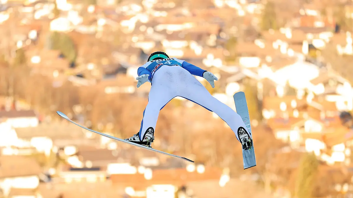 Ski-jumping-Skispringen-Ski-nordisch-FIS-WC-Garmisch-Partenkirchen-GARMISCH-PARTENKIRCHEN-GERMANY-31-DEC-25-NORDIC-SKIING-SKI-JUMPING-FIS-World-Cup-Four-Hills-Tournament-large-hill-men-qualification-Image-shows-Timi-Zajc-SLO
