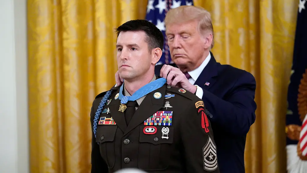 President-Donald-Trump-awards-the-Medal-of-Honor-to-Army-Sgt-Maj-Thomas-P-Payne-in-the-East-Room-of-the-White-House-on-Friday-Sept-11-2020-in-Washington