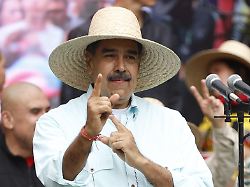 Združene države Amerike z vojaškim napadom strmoglavile venezuelskega predsednika Madura