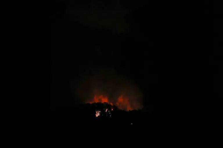 CARACAS-VENEZUELA-JANUARY-3-Multiple-strong-explosions-were-heard-on-Saturday-in-VenezuelaAeos-capital-Caracas-amid-rising-tensions-with-the-United-States-on-January-3-2026