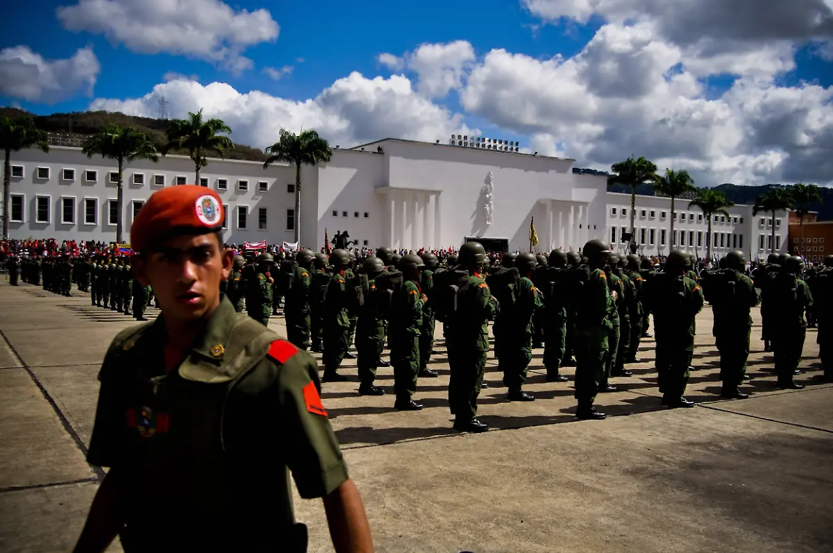 Bildnummer-60106286-Datum-04-02