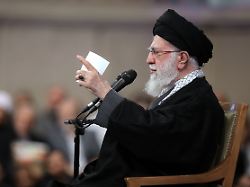 Chamenei verurteilt "Aufrührer": Vier Tote bei Protesten im Iran