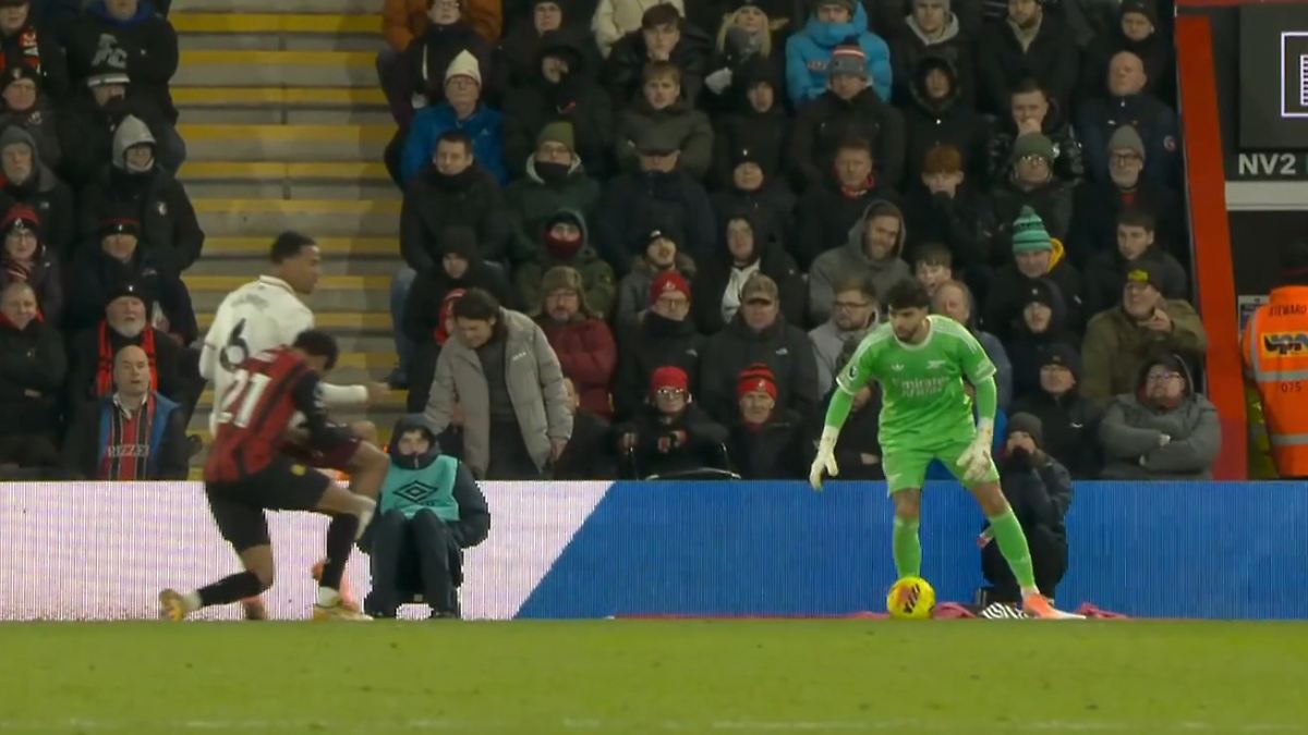 Adli-versucht-alles-aber-Ex-Bayer-Star-sorgt-mit-peinlicher-Schwalbe-f-r-Fassungslosigkeit