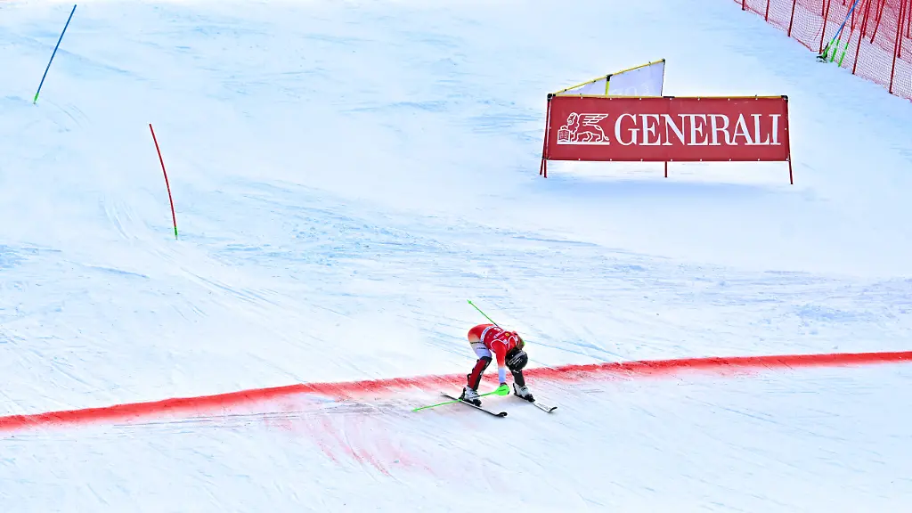 Kranjska-Gora-Slovenia-January-04rd-2026-Camille-Rast-of-Switzerland-after-the-second-run-of-the-Women-s-Slalom-race-of-the-Audi-FIS-Alpine-Skiing-World-Cup-race-on-the-Kranjska-Gora-Slovenia
