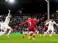 Fulminantes Distanztor: Liverpool verspielt Sieg trotz Wirtz-Treffer in Last-Minute-Drama