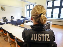 Gewalt "besorgniserregend": CSU will Jugendstrafrecht schon ab zwölf Jahren anwenden