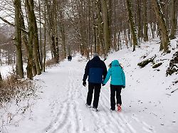 Hessen: Schnee und Glätte: Hessen startet frostig in die Woche