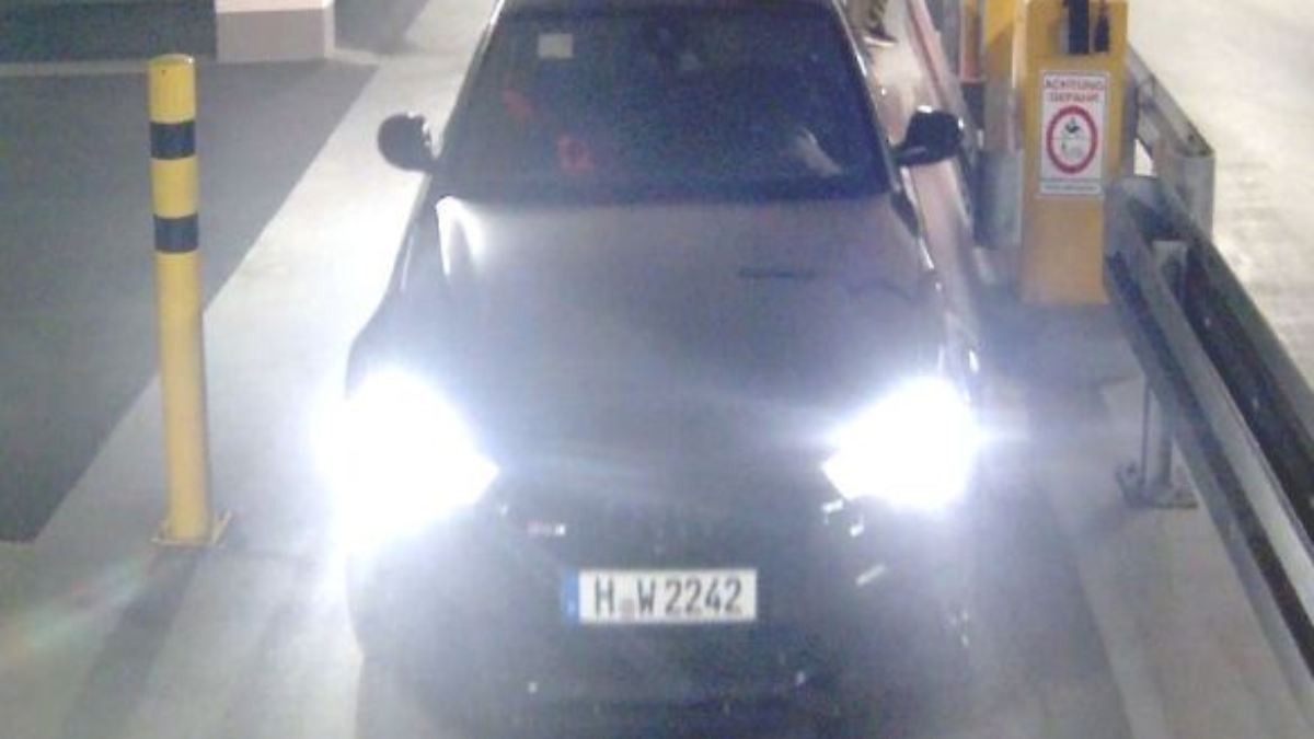 Am-Dortmunder-Bahnhof-entsorgt-Ermittler-finden-Kennzeichen-der-Sparkassen-Knacker