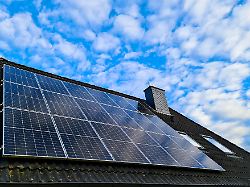 5,5 Millionen Anlagen vorhanden: Photovoltaik überholt Kohle und Gas bei Stromproduktion