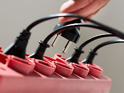 Hier droht Gefahr  : Was dringend beachtet werden sollte, bevor der Strom nach einem Ausfall zurückkommt