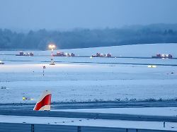 Hamburg & Schleswig-Holstein: Winterwetter: Mehrere Flüge am Hamburg Airport gestrichen