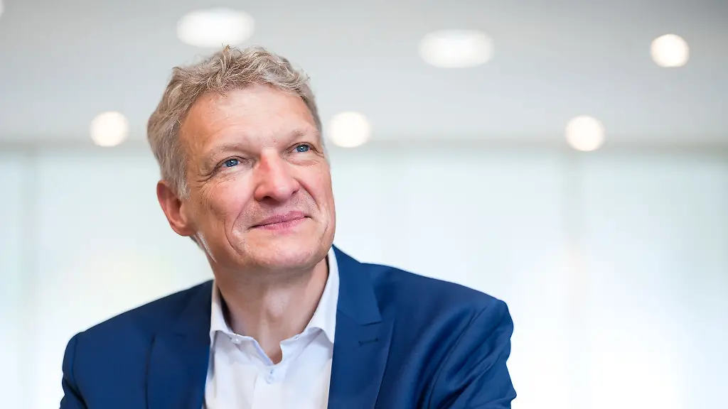 Der-CDU-Landeschef-und-Oppositionsfuehrer-im-saarlaendischen-Landtag-Stephan-Toscani-kritisiert-die-SPD-Alleinregierung