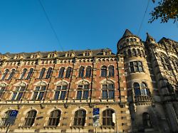 Erfand Zeugenschutzprogramm: Vater isoliert Familie jahrelang mit Lügen und Gewalt - Prozess