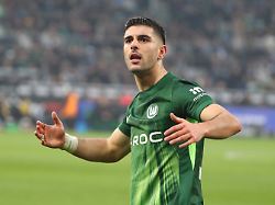 In der Heimat droht die Sperre: Trotz Ohrfeigen-Eklats spielt Vavro gegen den FC Bayern