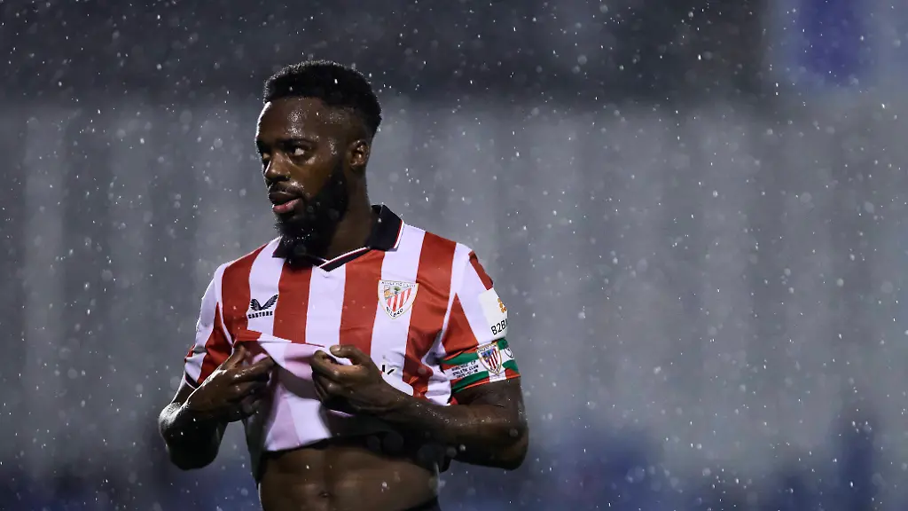 Ourense-CF-v-Athletic-Club-de-Bilbao-Copa-del-Rey-OURENSE-SPAIN-DECEMBER-18-Inaki-Williams-of-Athletic-Club-de-Bilbao-looks-on-during-the-Copa-del-Rey-round-of-32-match-between-Ourense-CF-and-Athletic-Club-de-Bilbao-at-Estadio-de-O-Couto-on-December-18-2025-in-Ourense-Spain