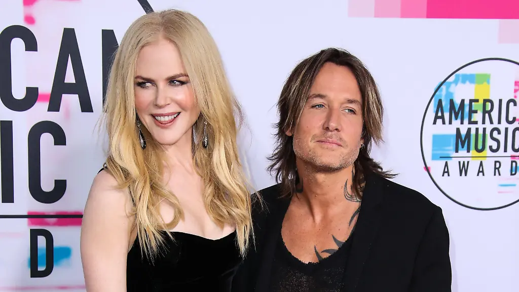 FILE-Nicole-Kidman-and-Keith-Urban-split-after-19-years-of-marriage-FILE-Nicole-Kidman-and-Keith-Urban-split-after-19-years-of-marriage-on-Monday-September-29-2025-LOS-ANGELES-CALIFORNIA-USA-NOVEMBER-19-Australian-American-actress-and-producer-Nicole-Kidman-and-husband-Australian-American-country-music-singer-guitarist-and-songwriter-Keith-Urban-arrive-at-the-2017-American-Music-Awards-held-at-the-Microsoft-Theatre-L-A-Live-on-November-19-2017-in-Los-Angeles-California-United-States-Microsoft-Theatre-L-A-Live-Los-Angeles-California-USA-California-United-States-PUBLICATIONxNOTxINxFRA-Copyright-xImagexPressxAgencyx-originalFilename-collin-filenico250929-npySY