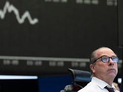 Investition treibt Entwicklung: Dax springt erstmals über die Marke von 25.000 Punkten