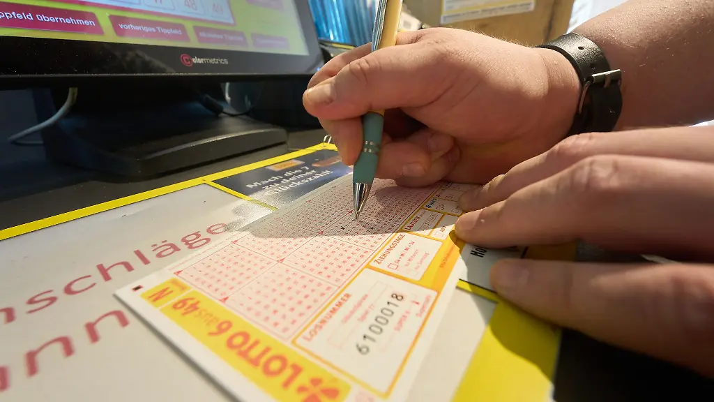 Sieben-Menschen-haben-2025-im-Land-eine-Million-Euro-oder-mehr-im-Lotto-gewonnen