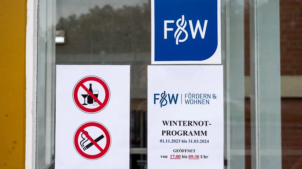 Die-Uebernachtungseinrichtungen-fuer-Obdachlose-in-Hamburg-sind-wegen-des-Winterwetters-jetzt-ganztaegig-geoeffnet