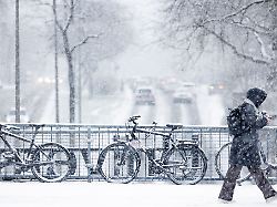 Frage aus dem Arbeitsrecht: Winterchaos auf dem Arbeitsweg: Was für Beschäftigte gilt