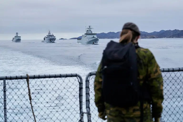 Danish-warships-participate-in-an-exercise-with-hundreds-of-troops-from-several-European-NATO-members-in-the-Arctic-Ocean-in-Nuuk-Greenland-Monday-Sept-15-2025