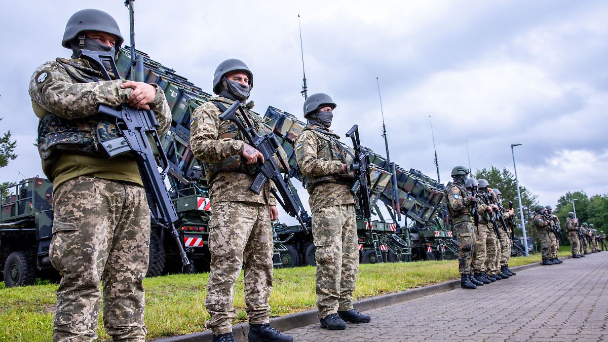 US-Beteiligung-bislang-vage-So-k-nnte-der-Einsatz-europ-ischer-Soldaten-in-der-Ukraine-aussehen