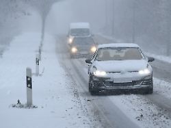 Blitzeis in vielen Regionen: Sturmtief "Elli" bringt noch mehr Schnee und gefährliche Glätte