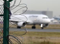 Seit Sturz Assads wieder möglich: Zweiter syrischer Straftäter abgeschoben