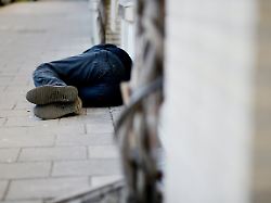 Mord an Obdachlosem: Finnisches Ermittlerteam offenbart dunkle Geheimnisse