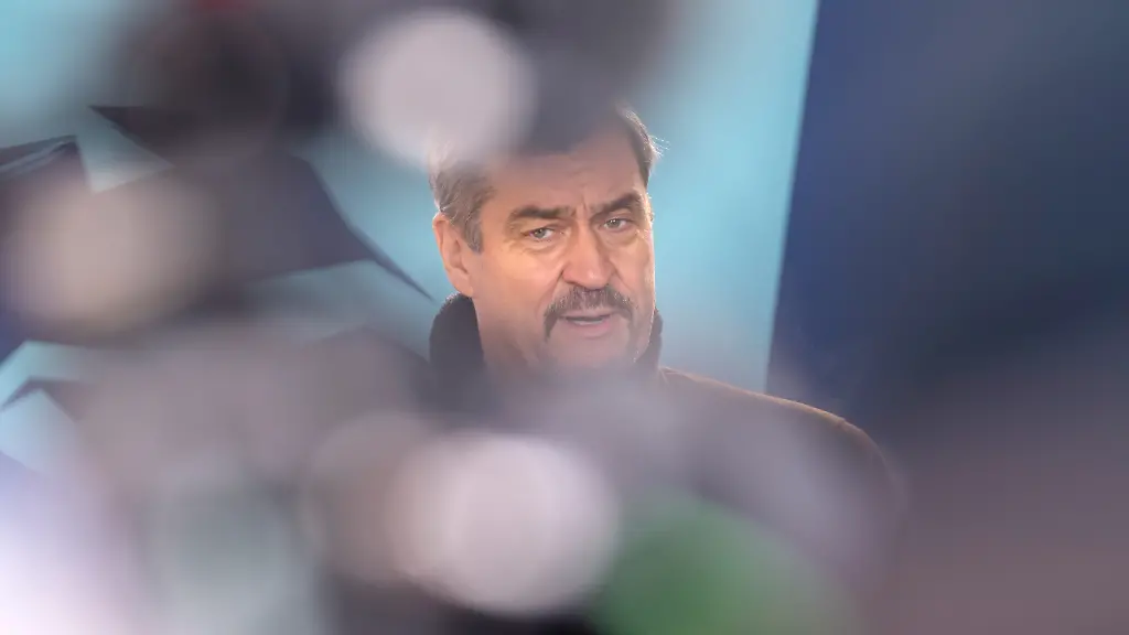 Markus-Soeder-Vorsitzender-der-CSU-und-Ministerpraesident-von-Bayern-gibt-ein-Pressestatement-zum-Auftakt-der-Winterklausur-der-CSU-Landesgruppe-im-Bundestag-im-Kloster-Seeon