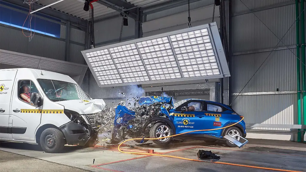 adac-ev-tests-crash-transporter-2020-download