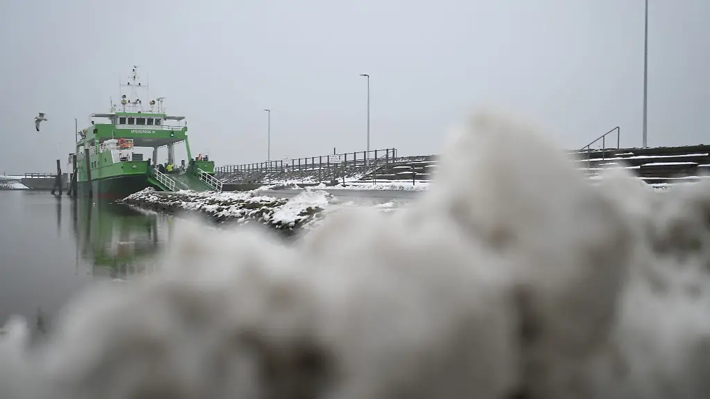 Wegen-des-erwarteten-Wintersturms-fallen-viele-Faehrverbindungen-an-der-Nordseekueste-am-Freitag-aus