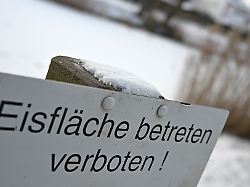 Nordrhein-Westfalen: Talsperren-Betreiber warnt vor Betreten der Eisflächen