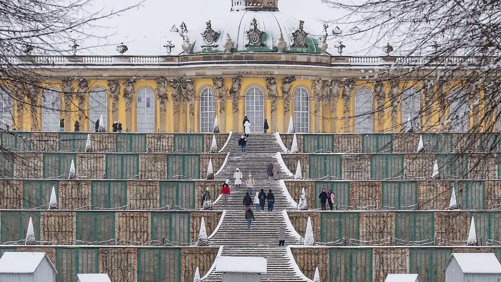 Parkanlagen-und-Schloesser-in-Brandenburg-und-Berlin-bleiben-am-Freitag-geschlossen