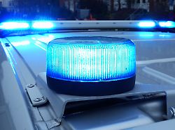 Hamburg & Schleswig-Holstein: Lkw kippt um – A1 bei Ahrensburg gesperrt