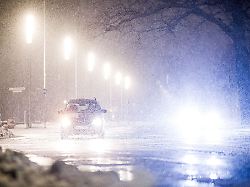 Niedersachsen & Bremen: Sturmtief wirbelt Alltag im Nordwesten durcheinander