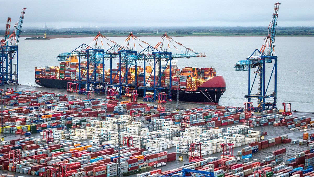 Exporte sinken so stark wie seit anderthalb Jahren nicht mehr Exporte sinken so stark wie seit anderthalb Jahren nicht mehr