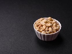 Öko-Test knabbert: Nur diese Erdnüsse sind "ungenügend"