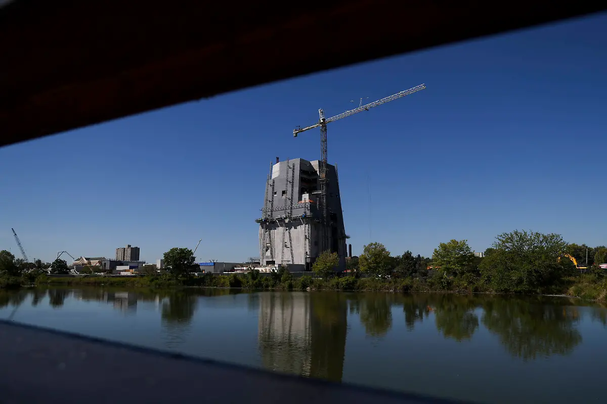 US-NEWS-OBAMA-FOUNDATION-1-TB-The-Obama-Presidential-Center-is-reflected-in-the-West-Lagoon-in-Jackson-Park-on-Sept-4-2024-Eileen-T-Meslar-Chicago-Tribune-TNS-Chicago-IL-USA-EDITORIAL-USE-ONLY-Copyright-xx-120801093W-EileenxT