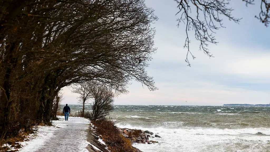 Die-schoene-Seite-des-Winters-an-der-Ostsee