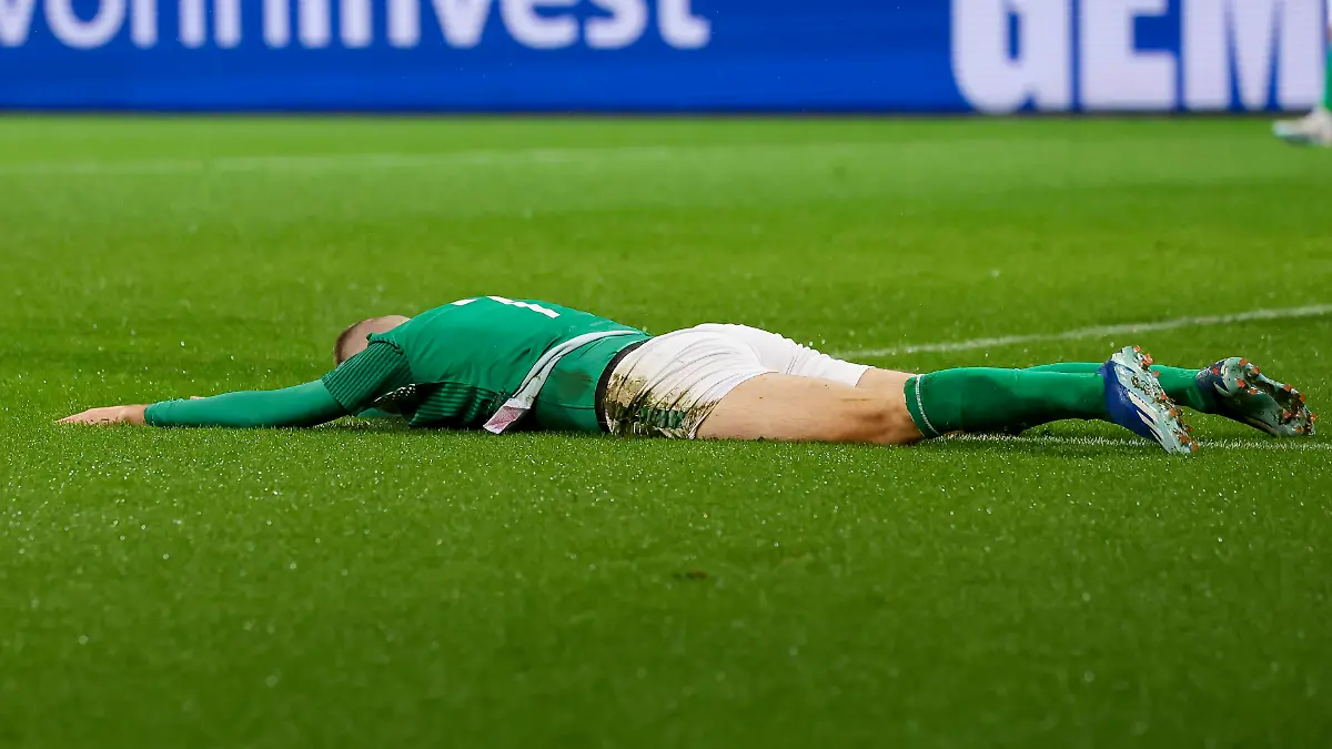 Sport-Bilder-des-Tages-Germany-Bremen-19-12-2023-WOHNINVEST-Weserstadion-Werder-Bremen-vs-RB-Leipzig-1