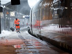 Hamburg & Schleswig-Holstein: Sturmtief "Elli" wirbelt in Hamburg einiges durcheinander