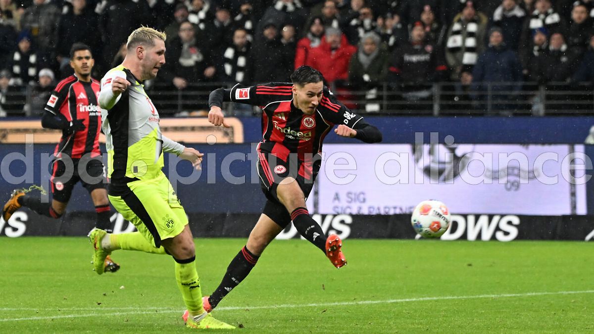 Dortmund schlägt in 97. zurück: Senkrechtstarter Ebnoutalib schockt BVB mit Traumdebüt