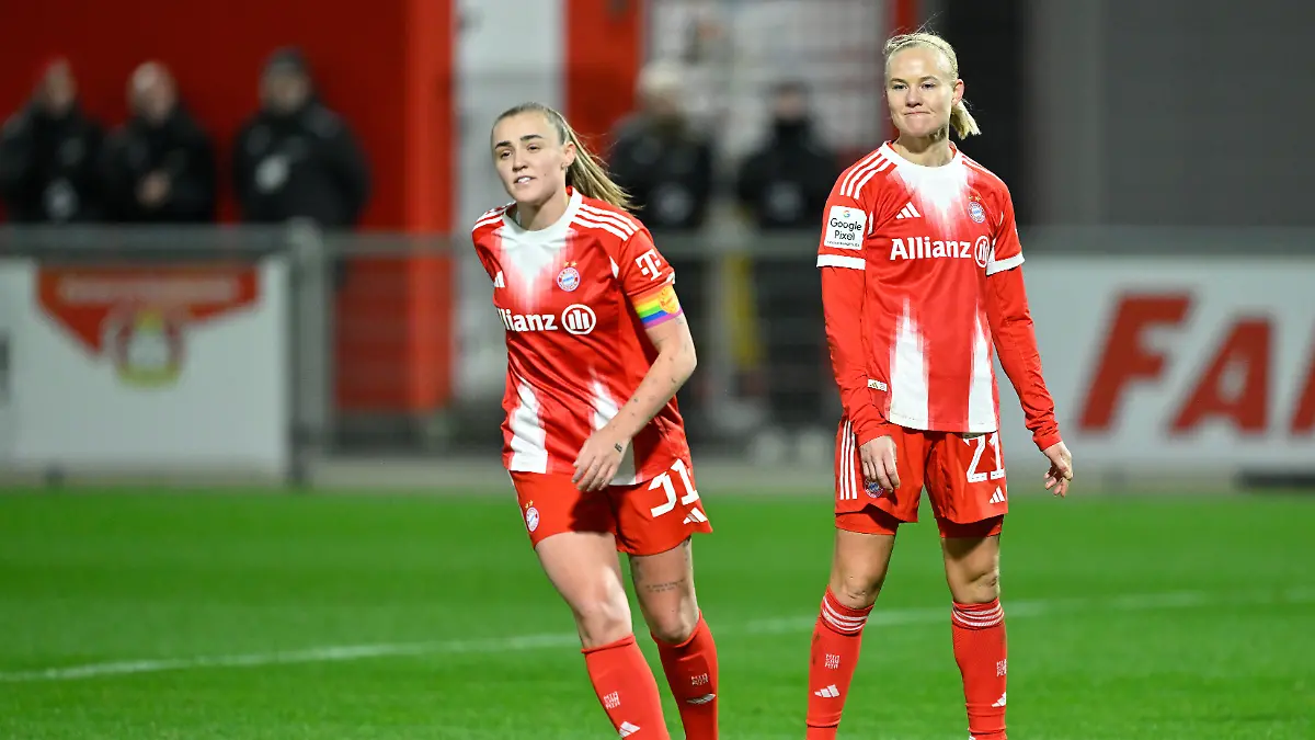 Leverkusen-Ulrich-Haberland-Stadion-22-12-25-GER-Frauen-Google-Pixel-Frauen-Bundesliga-Saison-2025-2026-Bayer-04-Leverkusen-FC-Bayern-Muenchen-Bild-v-li-Georgia-STANWAY-Bayern-und-Pernille-HARDER-Bayern-Only-for-editorial-use-DFL-regulations-prohibit-any-use-of-photographs-as-image-sequences-and-or-quasi-video