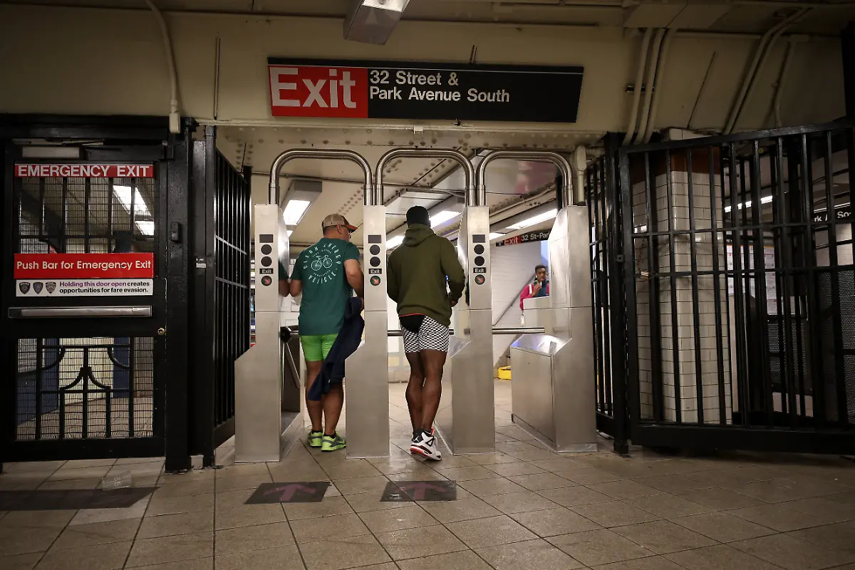 No-Pants-Subway-Ride-in-New-York-NEW-YORK-USA-JANUARY-12-Participants-take-part-in-19th-annual-No-Pants-Subway-Ride-in-New-York-City-subway-on-January-12-2020-in-New-York-United-States-New-York-United-States-Editorial-use-only-Please-get-in-touch-for-any-other-usage