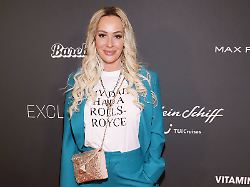 "Die Bibel neben meinem Bett": Cora Schumacher zeigt sich mit neuem Mann an ihrer Seite